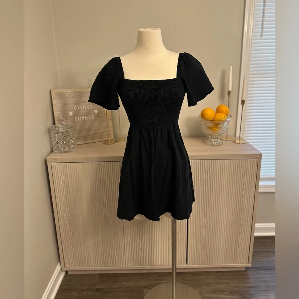 Open Back Ruched Dress‎ - Picture 2 of 5